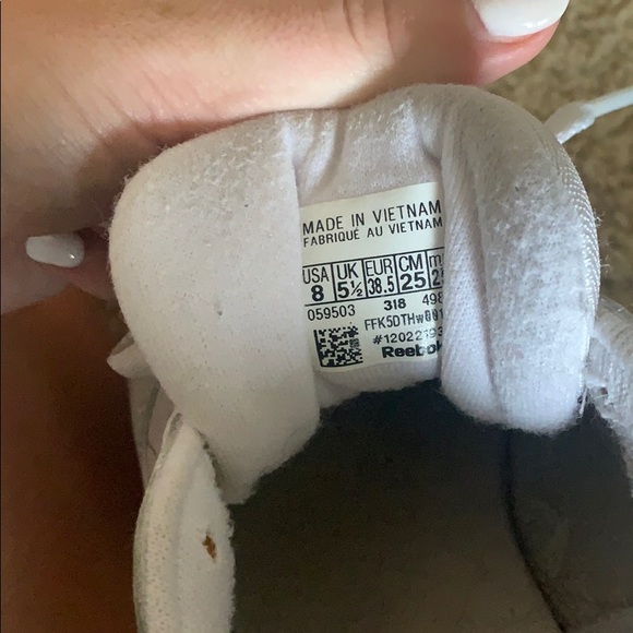 Classic Reebok - Picture 5 of 6